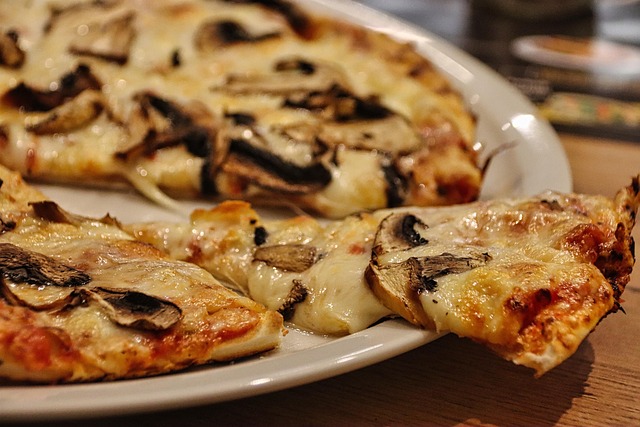 Pizza Funghi